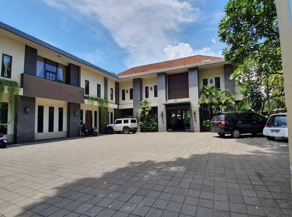 Sanur Agung Hotel Экстерьер фото